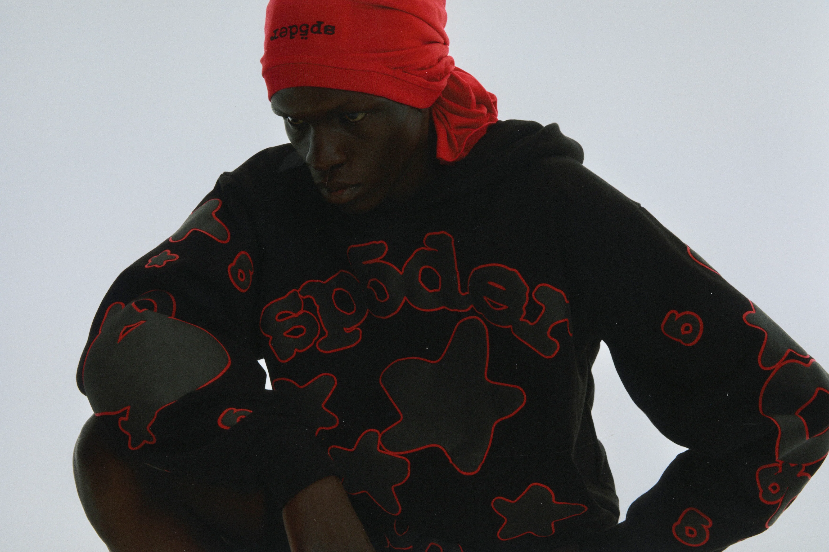 BELUGA OUTLINE HOODIE - Image 22