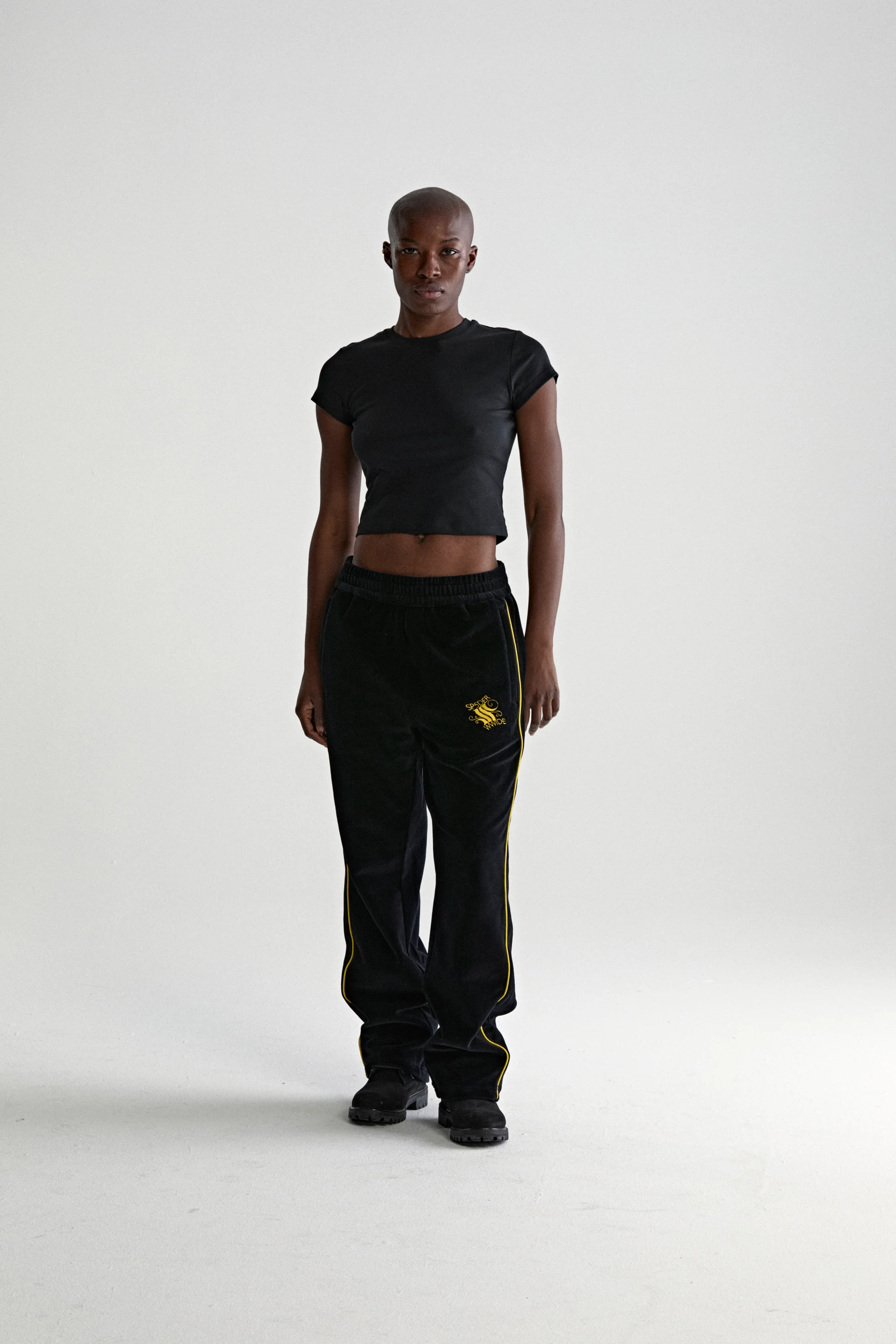OUTLINE VELOUR TRACK PANT - Image 6