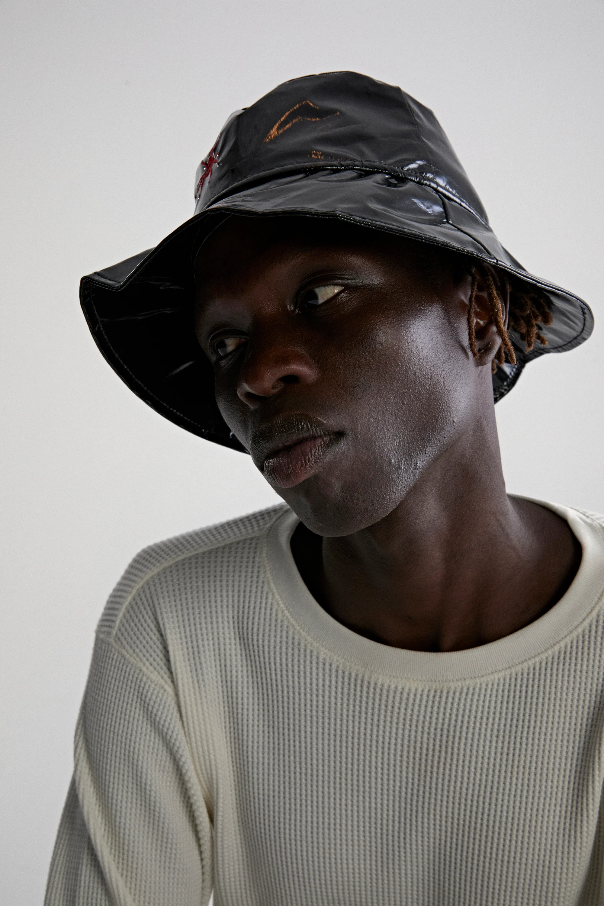 SIMPLE BUCKET HAT - Image 6