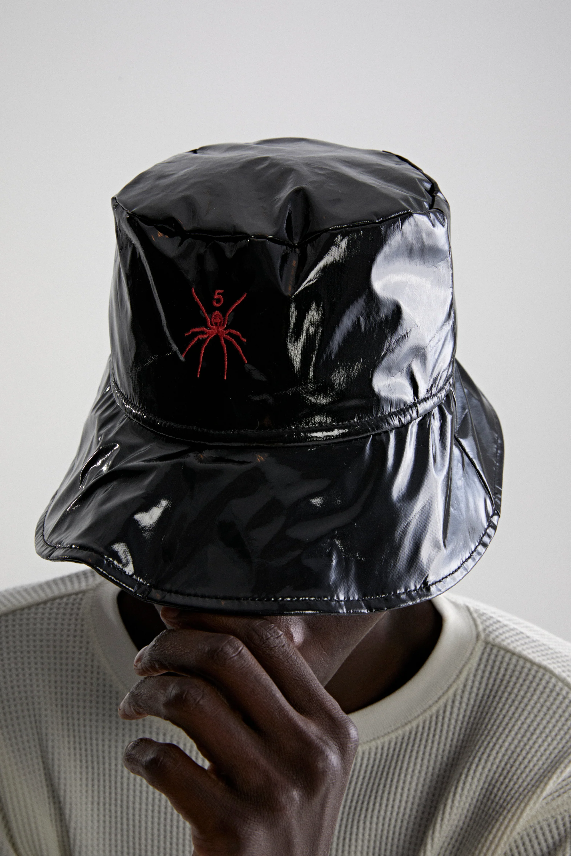 SIMPLE BUCKET HAT - Image 8