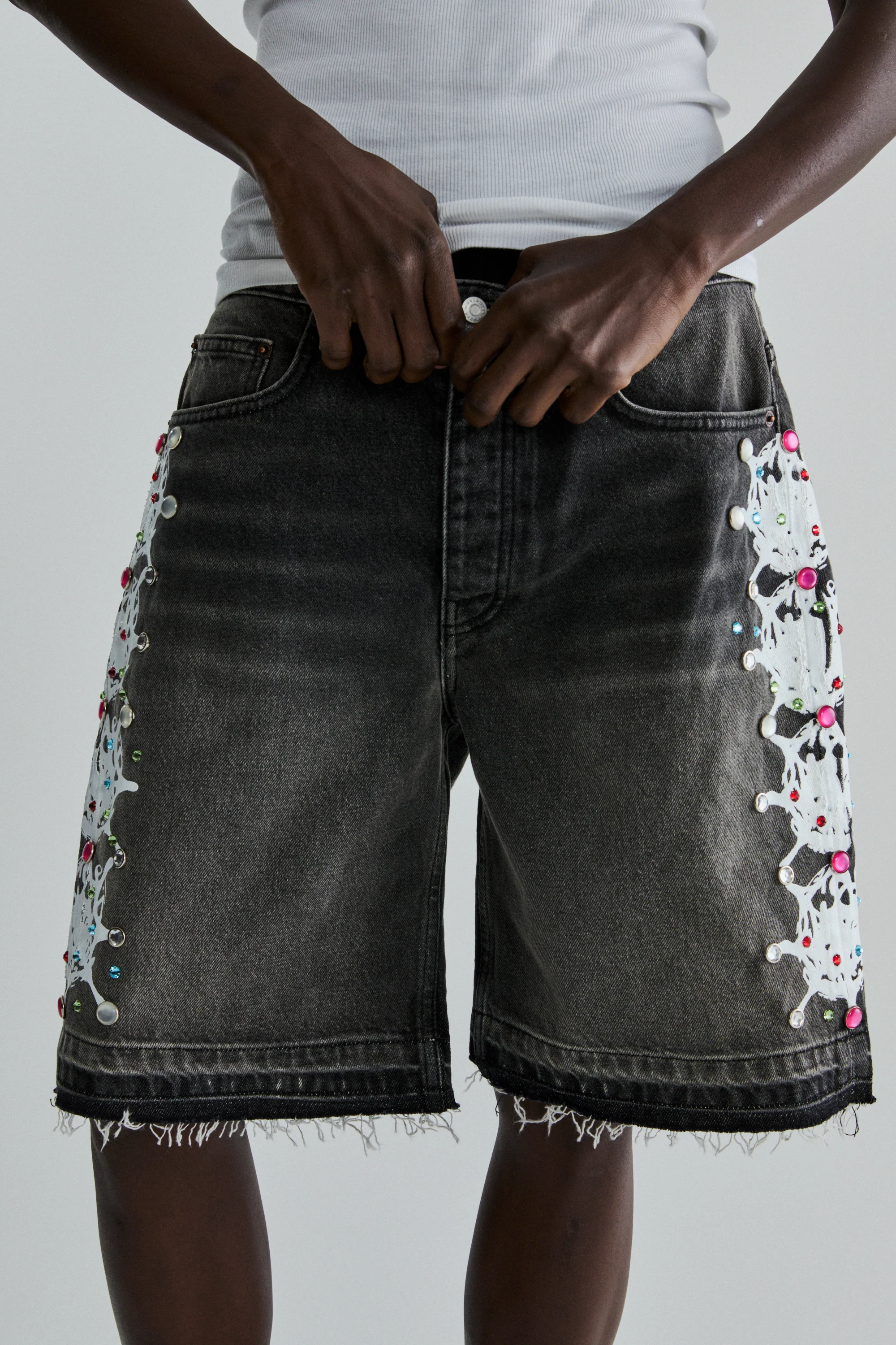 WEB STONE DENIM SHORT - Image 13
