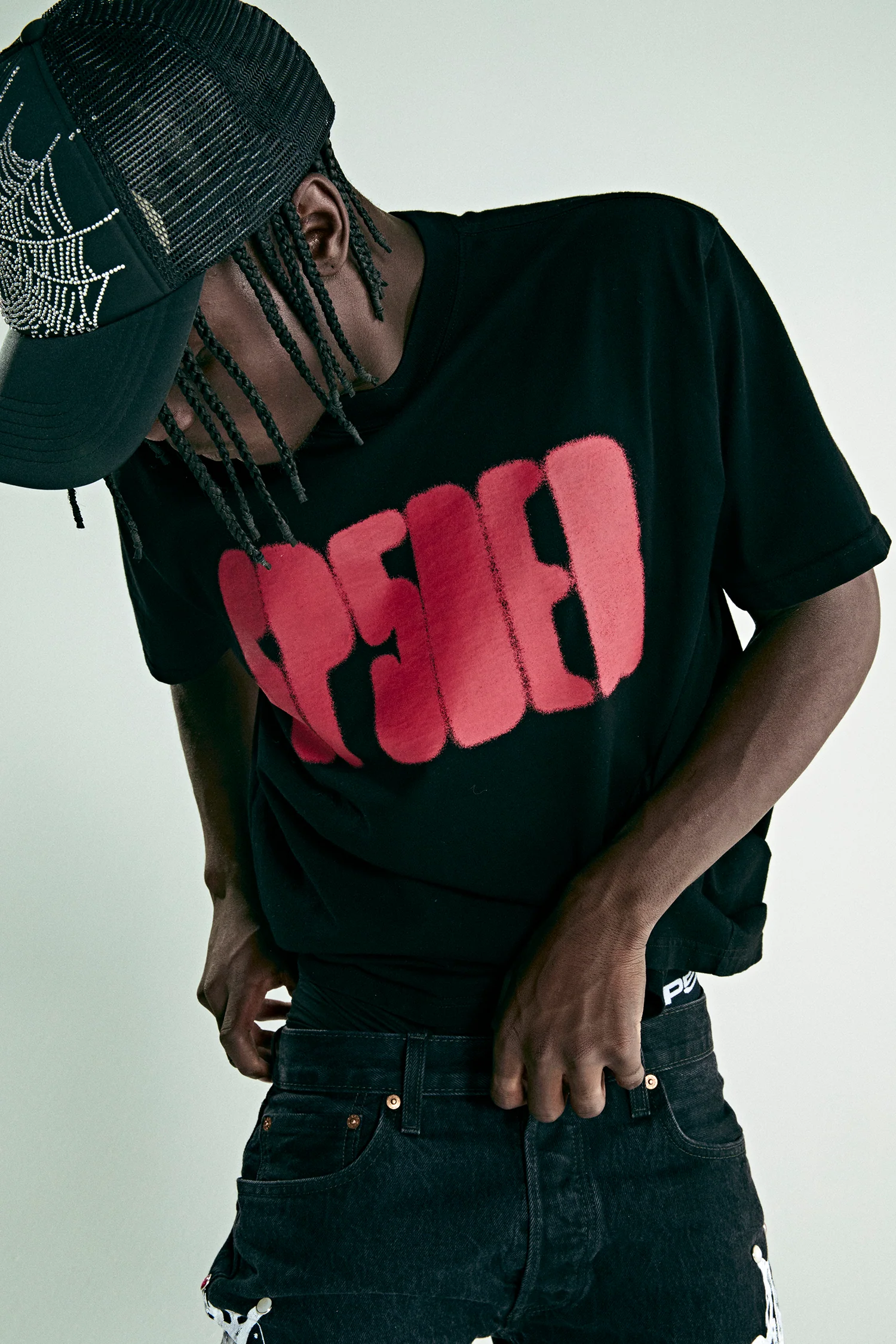 FOCUSED LOGO TEE - Image 7
